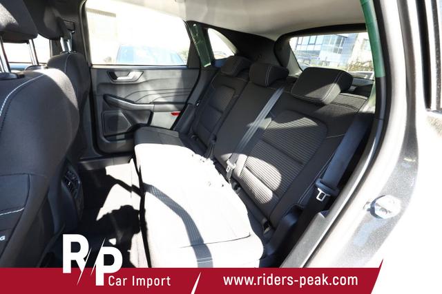 Ford Kuga 2.5 FHEV 190 eCVT Tit Nav eHk Kam WinterP 