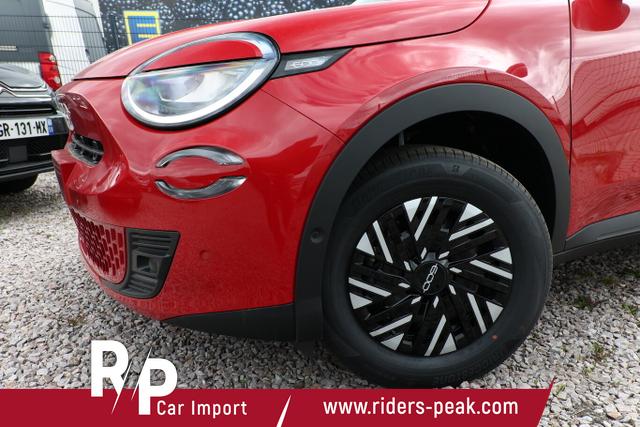 Fiat 600 MHEV 100 DCT LED Kam Keyl Klimaaut CarP PDC 