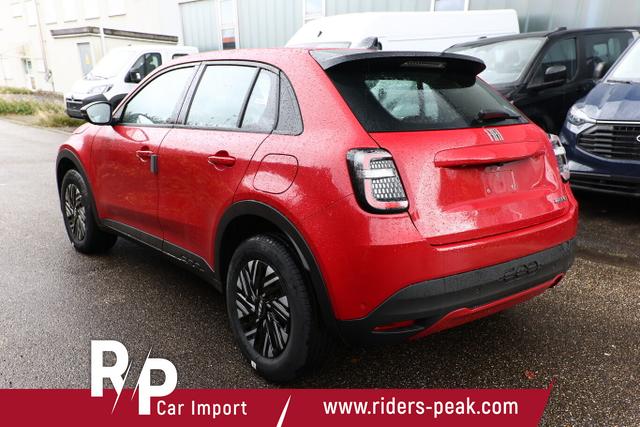 Fiat 600 Basis MHEV 110 DCT Nav SHZ KeyL LED Kam PDC CarP 