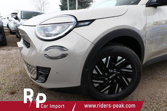 Fiat 600 MHEV 145 DCT LED Nav ACC Kam Keyl Klimaaut 