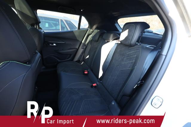 Peugeot 2008 GT MHEV ACC 360° Pano Massage SHZ Nav Keyl 