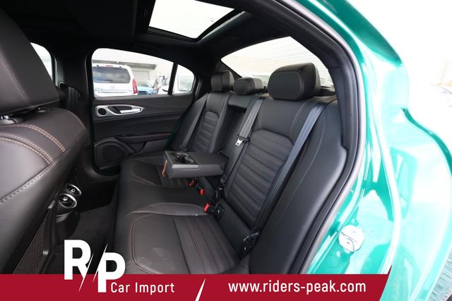 Alfa Romeo Giulia Intensa 2.2 D 210 AT8 Q4 Matrix Pano Nav 