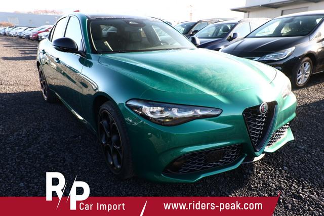 Alfa Romeo Giulia Intensa 2.2 D 210 AT8 Q4 Matrix Pano Nav 