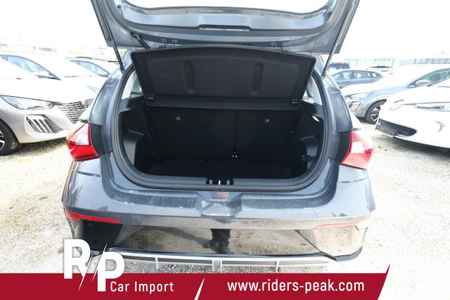 Hyundai i20 Select Navi DigCo 16Z CarPlay Kam PDC Temp 