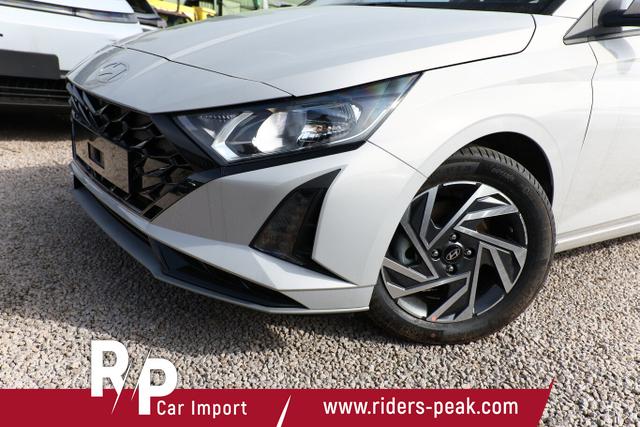 Hyundai i20 Select Navi DigCo 16Z CarPlay Kam PDC Temp 