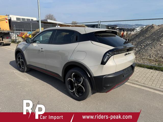 Alfa Romeo Junior Speciale Ibrida Nav LED LM18 elektr.Heckkl ACC SHZ 