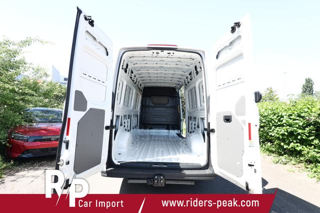 Volkswagen Crafter 35 L4H3 AT8 3S AHK Temp AppCo 2xPDC 