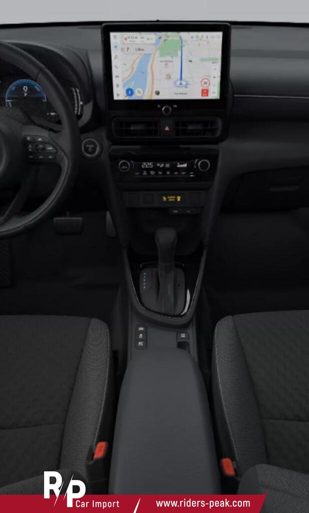 Toyota Yaris Cross LED Nav Smartkey 17" Privacy ACC 