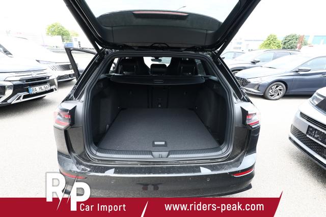 Volkswagen Golf Variant R-Line Var. IQ.Matrix AHK 18Z SHZ KAM eHk 