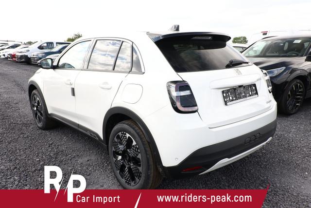 Fiat 600 Hybrid La Prima SHZ eHK ACC Nav Kam 360&deg;PDC 