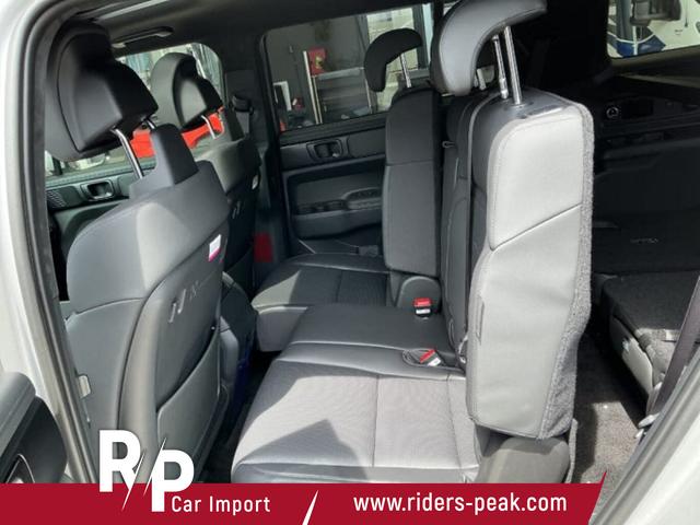 Hyundai SANTA FE HEV 4WD Blackline 7S Nappa Pano 20Z HUD 