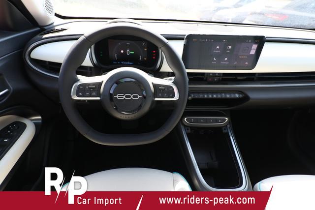 Fiat 600 La Prima 11kW-OBC W&auml;rmeP Massage Nav Keyl 