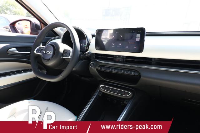 Fiat 600 La Prima 11kW-OBC W&auml;rmeP Massage Nav Keyl 