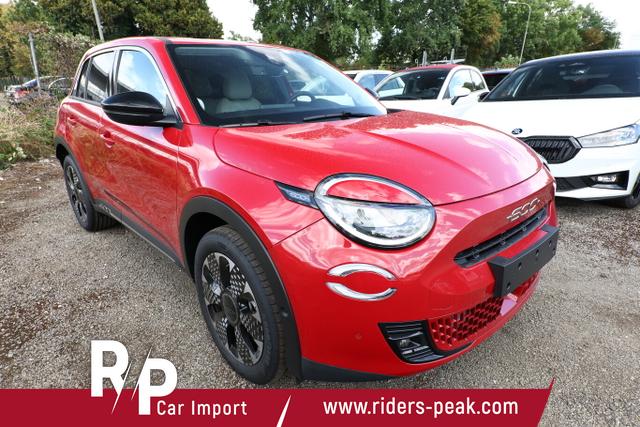 Fiat 600 Hybrid La Prima Massage eHK ACC Nav Keyl LED 