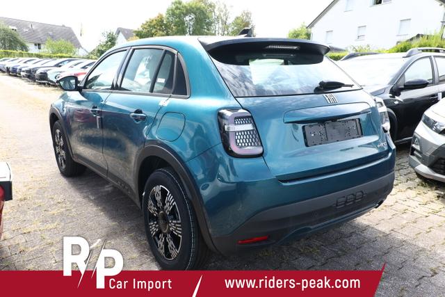 Fiat 600 Icon Hybrid SHZ Keyl Nav Kam 2xPDC LED CarP 