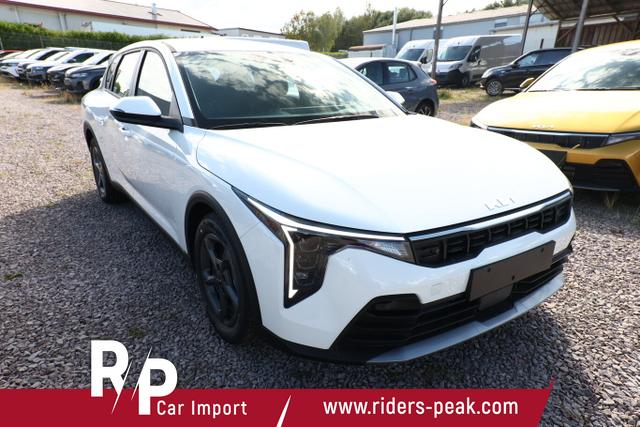 Kia K4 MT SHZ ACC Nav LED Kam Keyl 2xPDC LM16 CarPl 