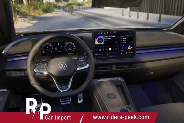 Volkswagen T-Roc R-Line IQ.Matrix Pano AHK EasyO ParkAss+ 