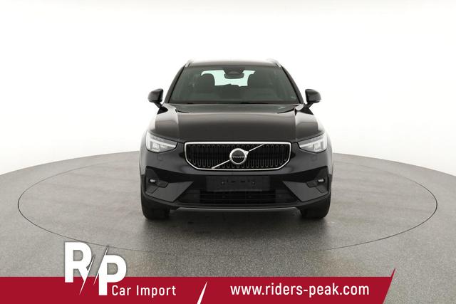 Volvo XC40 Core 2WD B3 Mild-Hybrid Core, Navi, Thors Hammer, Winter, Kamera, el. Klappe 