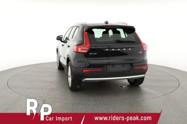 Volvo XC40 Core 2WD B3 Mild-Hybrid Core, Navi, Thors Hammer, Winter, Kamera, el. Klappe 