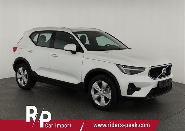 Volvo XC40 - Core 2WD B3 Mild-Hybrid Core, Navi, Thors Hammer, Winter, Kamera, el. Klappe