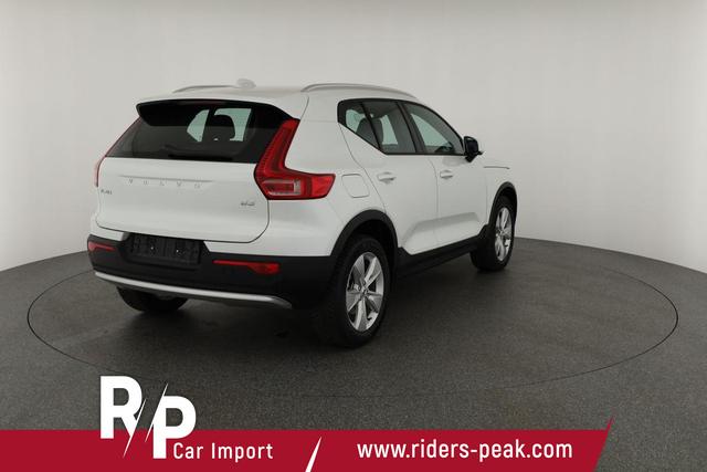 Volvo XC40 Core 2WD B3 Mild-Hybrid Core, Navi, Thors Hammer, Winter, Kamera, el. Klappe 