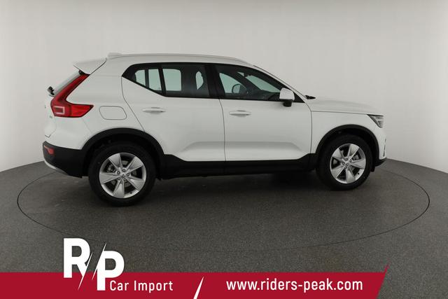 Volvo XC40 Core 2WD B3 Mild-Hybrid Core, Navi, Thors Hammer, Winter, Kamera, el. Klappe 