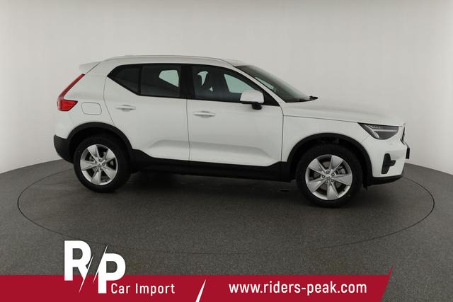 Volvo XC40 Core 2WD B3 Mild-Hybrid Core, Navi, Thors Hammer, Winter, Kamera, el. Klappe 