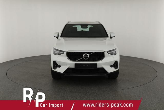 Volvo XC40 Core 2WD B3 Mild-Hybrid Core, Navi, Thors Hammer, Winter, Kamera, el. Klappe 