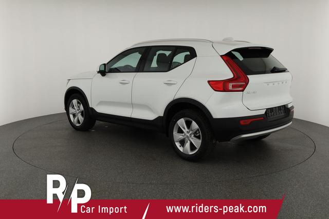 Volvo XC40 Core 2WD B3 Mild-Hybrid Core, Navi, Thors Hammer, Winter, Kamera, el. Klappe 