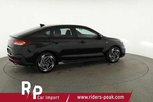 Hyundai i30 N Line 1.5 T-GDI DCT Fastback N-LINE, Navi, 18-Zoll, Kamera, LED, Winter 