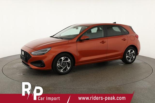 Hyundai i30 1.0 T-GDI DCT Family, Navi, Kamera, LED, 16-Zoll, Winterpaket 