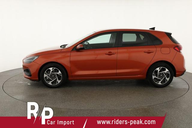 Hyundai i30 1.0 T-GDI DCT Family, Navi, Kamera, LED, 16-Zoll, Winterpaket 