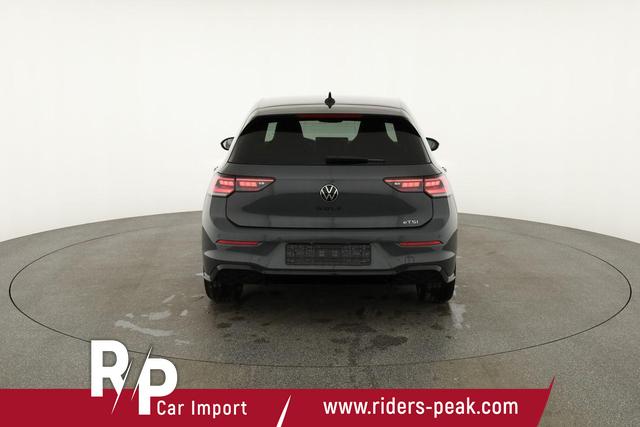 Volkswagen Golf 1.5 eTSI 110 kW R-Line VIII DSG Black, IQ.Light, 18-Zoll, Navi 