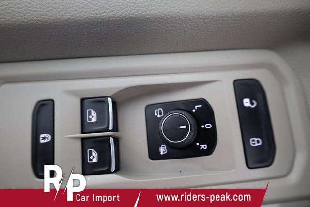 Volkswagen T7 Multivan Style TDI DSG KÜ, Pano, AHK, IQ.Light, 18-Zoll, el. Türen 
