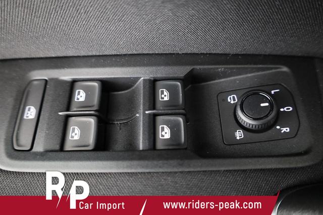 Volkswagen Touran Comfortline BMT/Start-Stopp 1.5 TSI DSG Comfortline, 7-Sitzer, AHK, easyOpen, Navi, Winterpaket 