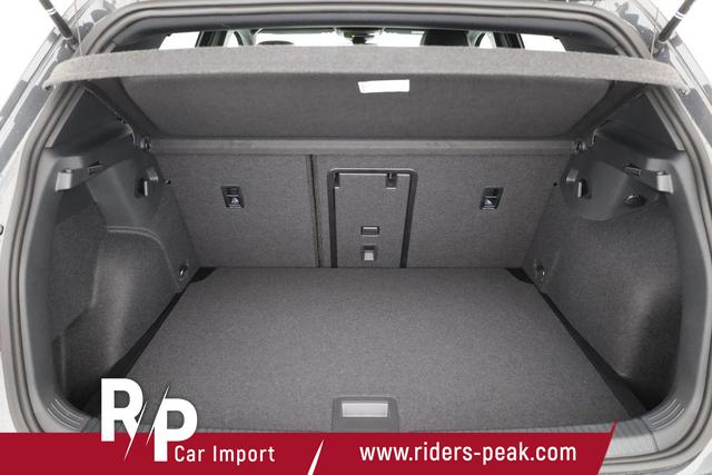 Volkswagen Golf 1.5 TSI 110 kW R-Line VIII Black, Navi, 18-Zoll, Kamera, LED-Plus, 3-J Garantie 