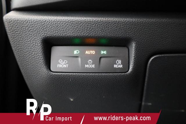 Skoda Superb Combi 2.0 TDI 142kW 4x4 Selection DSG Selection, Standheizung, Pano, AHK, Navi, Matrix 
