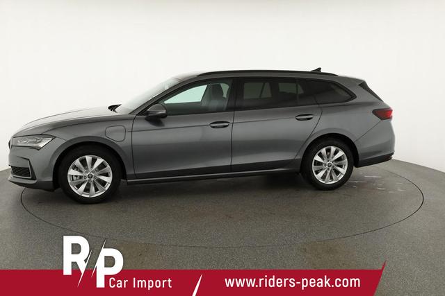 Skoda Superb Combi 1.5 TSI iV 150kW Selection DSG Selection, AHK, Matrix, Side, el. Klappe, Navi 