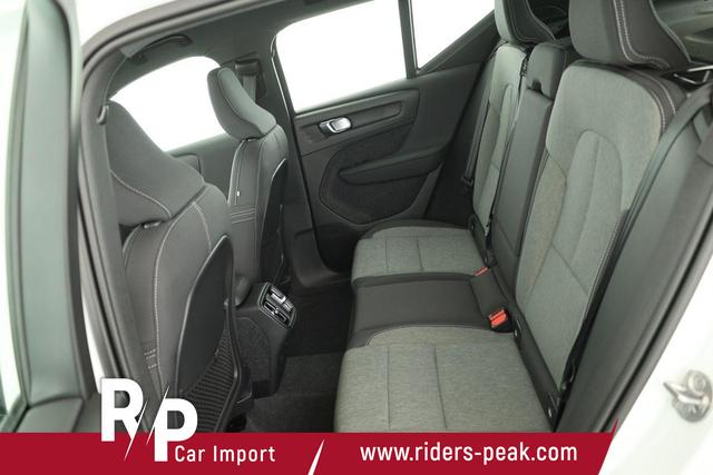 Volvo XC40 Core 2WD B3 Mild-Hybrid Core, Navi, Thors Hammer, Winter, Kamera, el. Klappe 