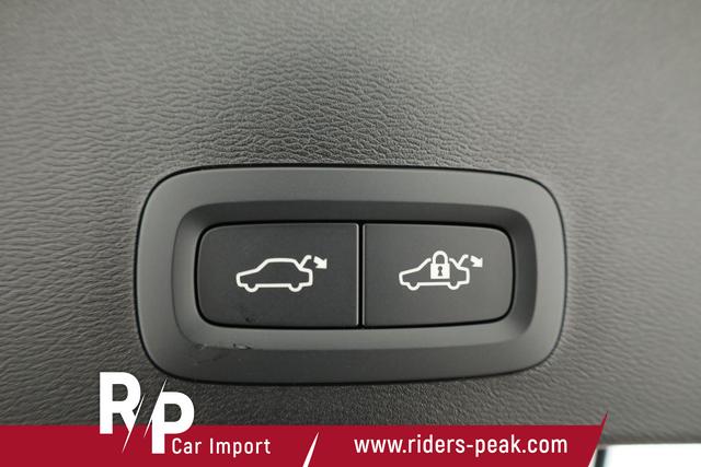 Volvo XC40 Core 2WD B3 Mild-Hybrid Core, Navi, Thors Hammer, Winter, Kamera, el. Klappe 