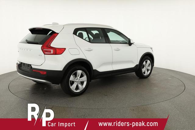 Volvo XC40 Core 2WD B3 Mild-Hybrid Core, Navi, Thors Hammer, Winter, Kamera, el. Klappe 