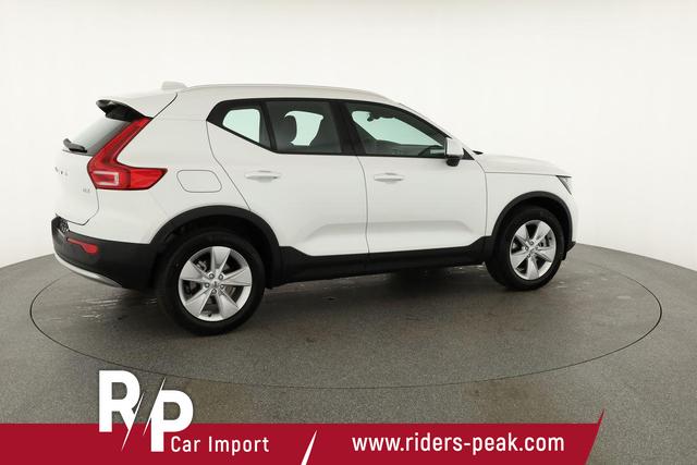 Volvo XC40 Core 2WD B3 Mild-Hybrid Core, Navi, Thors Hammer, Winter, Kamera, el. Klappe 