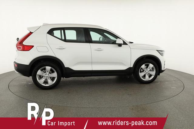 Volvo XC40 Core 2WD B3 Mild-Hybrid Core, Navi, Thors Hammer, Winter, Kamera, el. Klappe 