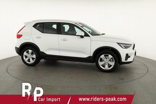 Volvo XC40 Core 2WD B3 Mild-Hybrid Core, Navi, Thors Hammer, Winter, Kamera, el. Klappe 