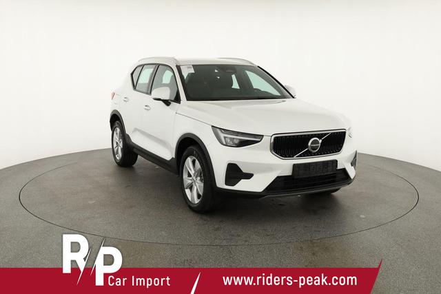 Volvo XC40 Core 2WD B3 Mild-Hybrid Core, Navi, Thors Hammer, Winter, Kamera, el. Klappe 