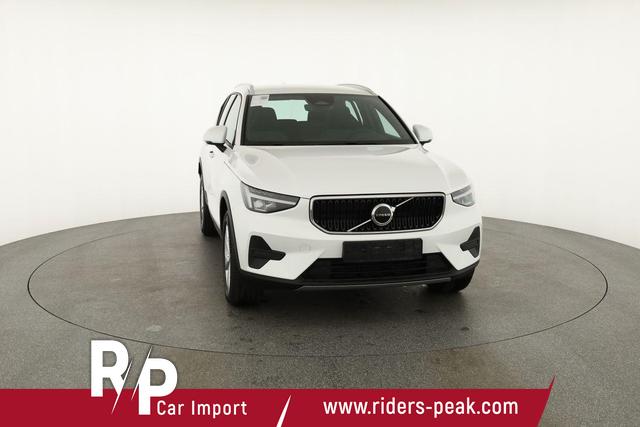 Volvo XC40 Core 2WD B3 Mild-Hybrid Core, Navi, Thors Hammer, Winter, Kamera, el. Klappe 