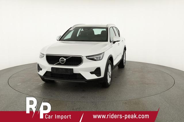 Volvo XC40 Core 2WD B3 Mild-Hybrid Core, Navi, Thors Hammer, Winter, Kamera, el. Klappe 