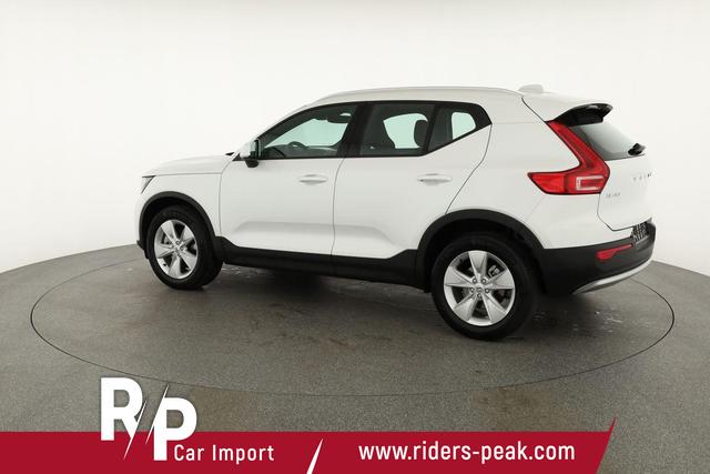 Volvo XC40 Core 2WD B3 Mild-Hybrid Core, Navi, Thors Hammer, Winter, Kamera, el. Klappe 