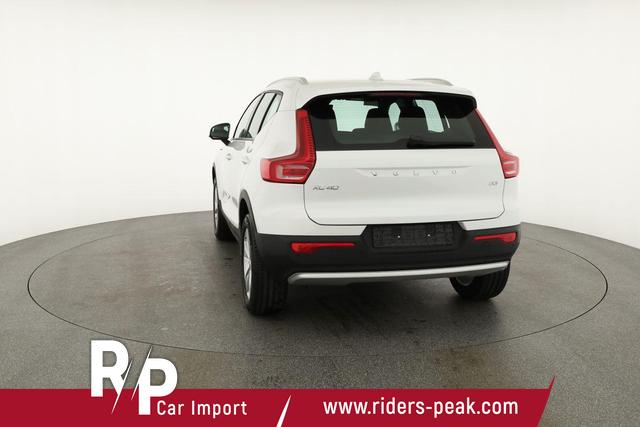 Volvo XC40 Core 2WD B3 Mild-Hybrid Core, Navi, Thors Hammer, Winter, Kamera, el. Klappe 