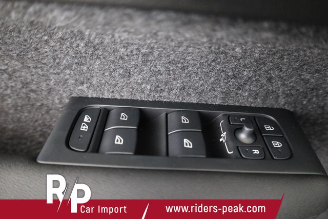 Volvo XC40 Core 2WD B3 Mild-Hybrid Core, AHK, Navi, LED, Winter, Kamera, el. Klappe 